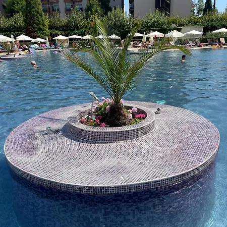 Royal View Apartament *